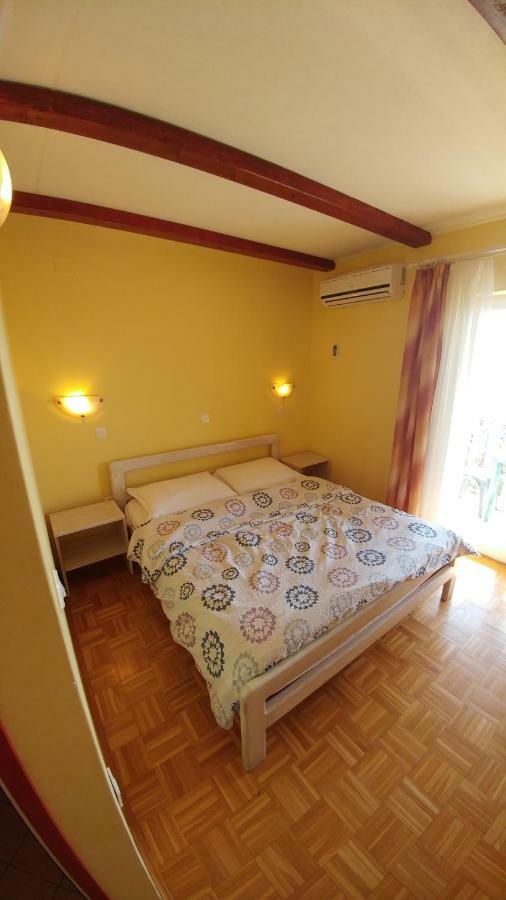 Guest House Ivo ロヴラン エクステリア 写真